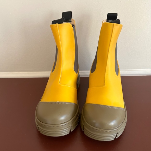 *SOLD* GANNI BOOTS - Picture 4 of 9